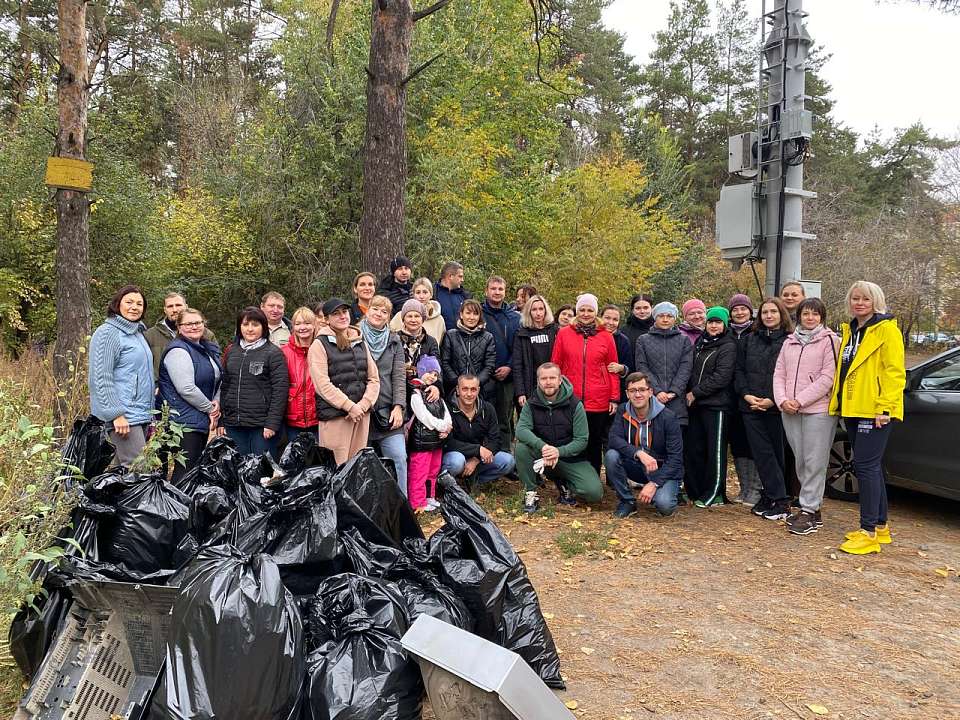 В Коминтерновском районе проходит осенний месячник благоустройства