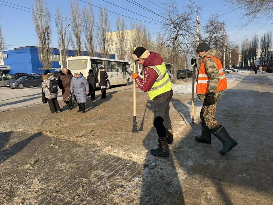 Воронеж в самую холодную ночь за зиму убирали 158 единиц техники