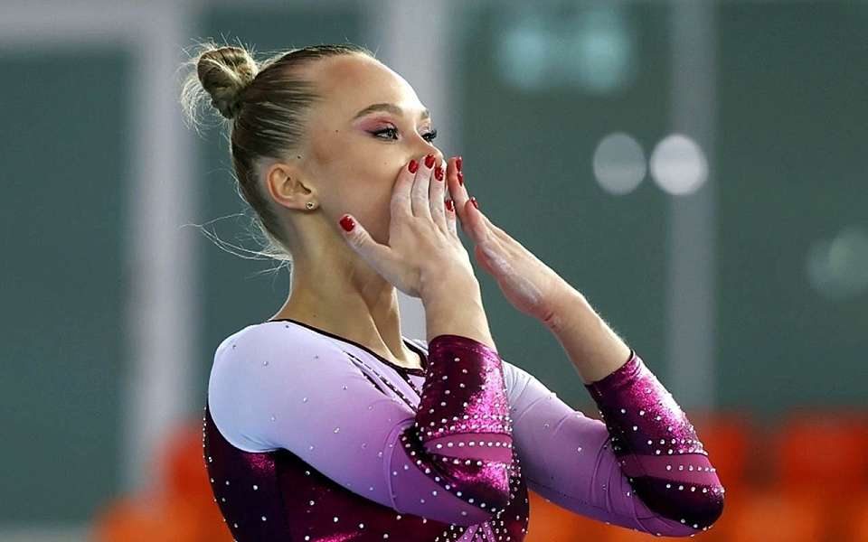С рекордом Александра Овечкина поздравила воронежская гимнастка Ангелина Мельникова