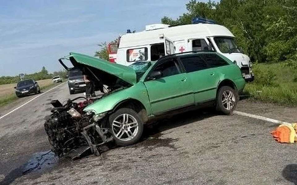 Два человека погибли в страшном лобовом ДТП при обгоне в Воронежской области