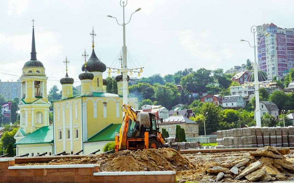 19 мигрантов задержали на стройплощадке на Адмиралтейской площади в Воронеже