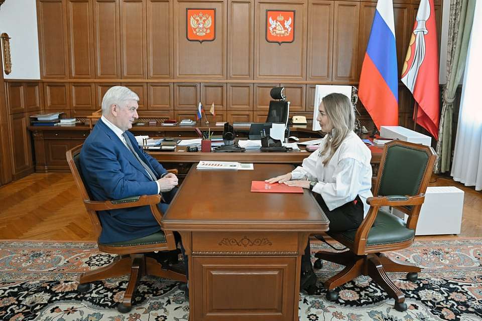 Сотрудники правительства Воронежской области приняли участие в акции «Час для Победы»