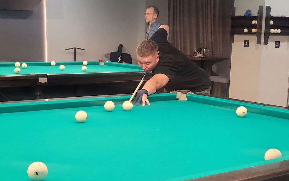 Турнир по бильярду прошел в Ленинском районе