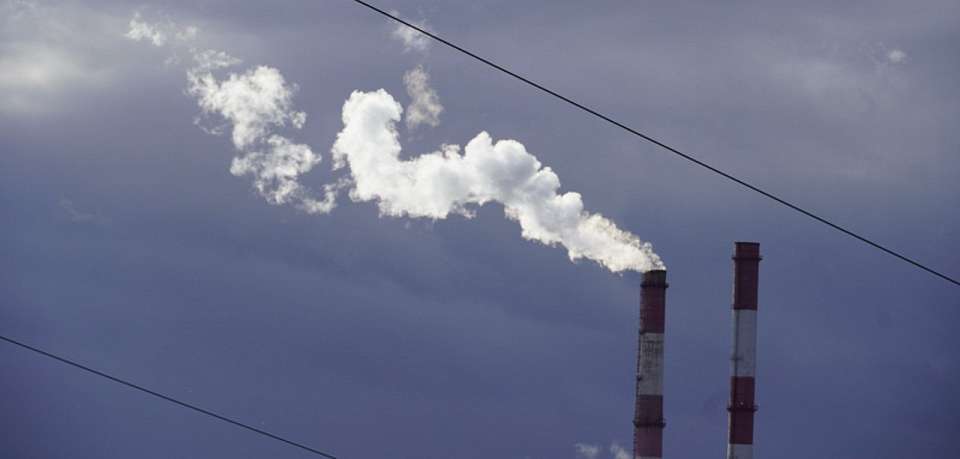 Из воронежской заводской трубы неожиданно вырвался столб огня