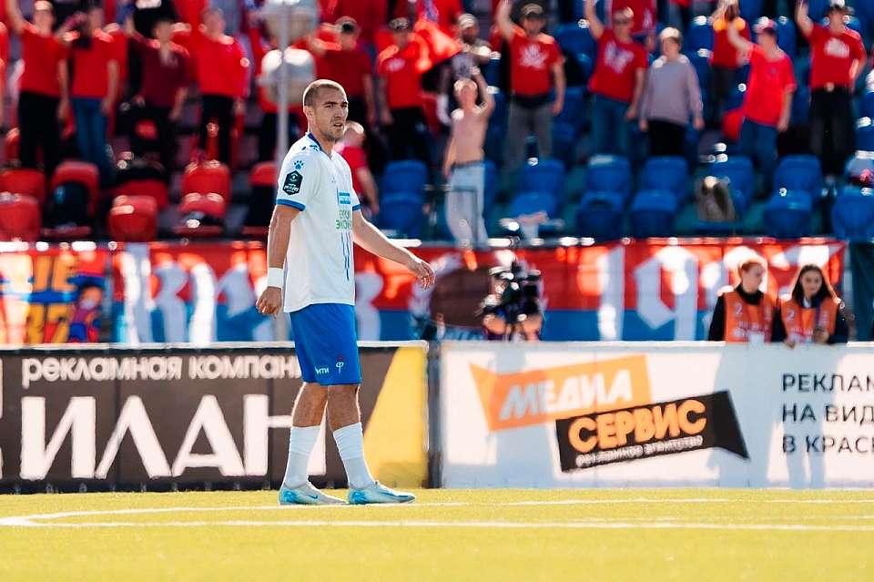 Защитник воронежского «Факела» выбыл из-за перелома носа