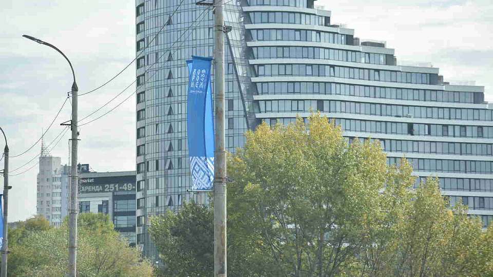 Железнодорожный район украсили ко Дню города