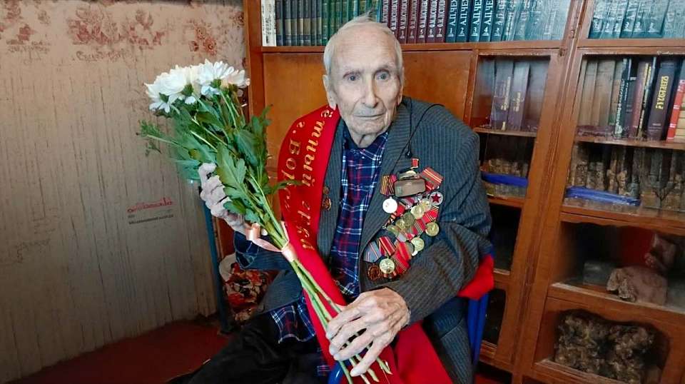Своё 102-летие празднует Почётный гражданин Воронежа, ветеран Василий Карнушин
