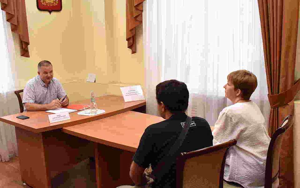 В Ленинском районе состоялся прием граждан по личным вопросам 