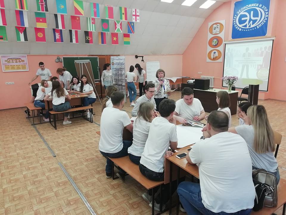 Студенты Коминтерновского района получают опыт командной и управленческой работы