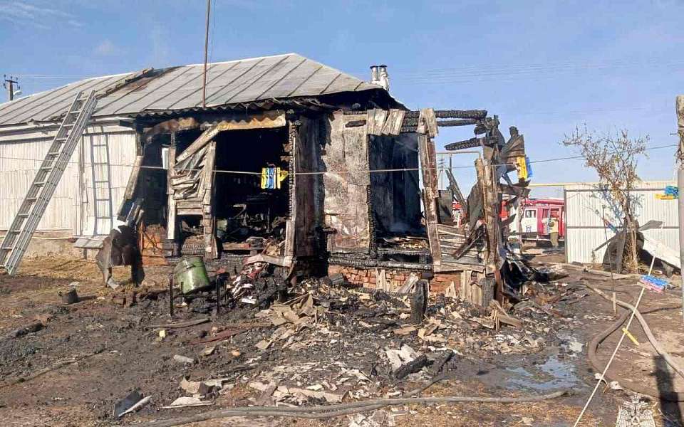 Восьмилетний мальчик погиб на пожаре в частном доме в Воронежской области