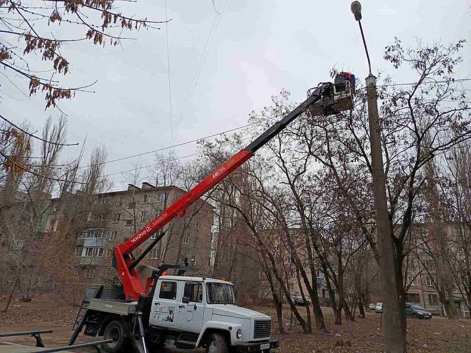О готовности к дождю, граду и сильному ветру сообщили воронежские энергетики