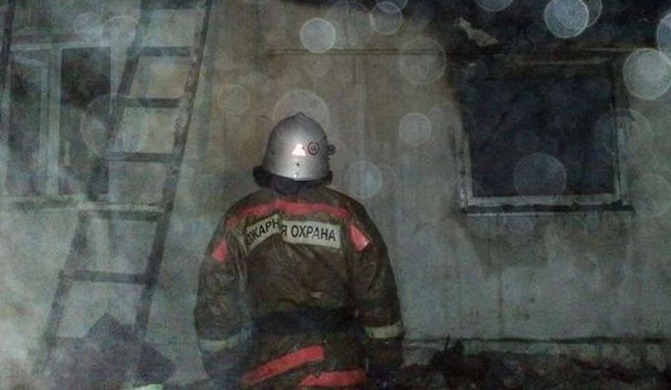 Частный дом и баня горели в новогоднюю ночь под Воронежем в СНТ «Озон»