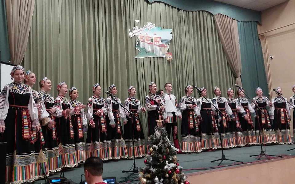 В Коминтерновском районе состоялся новогодний отчет концерт ансамбля народной песни «Завалинка»