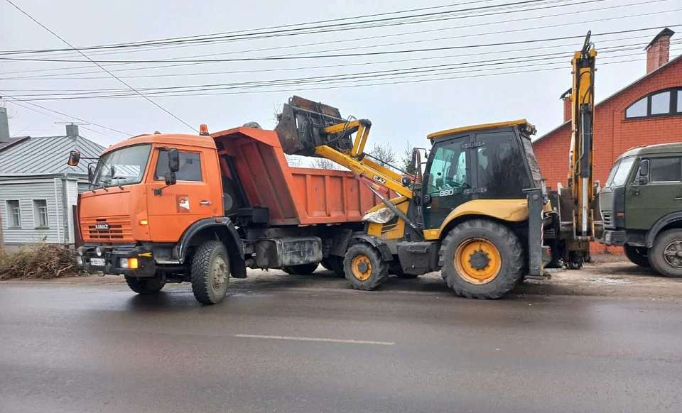 В Ленинском районе продолжается интенсивная уборка и благоустройство территории