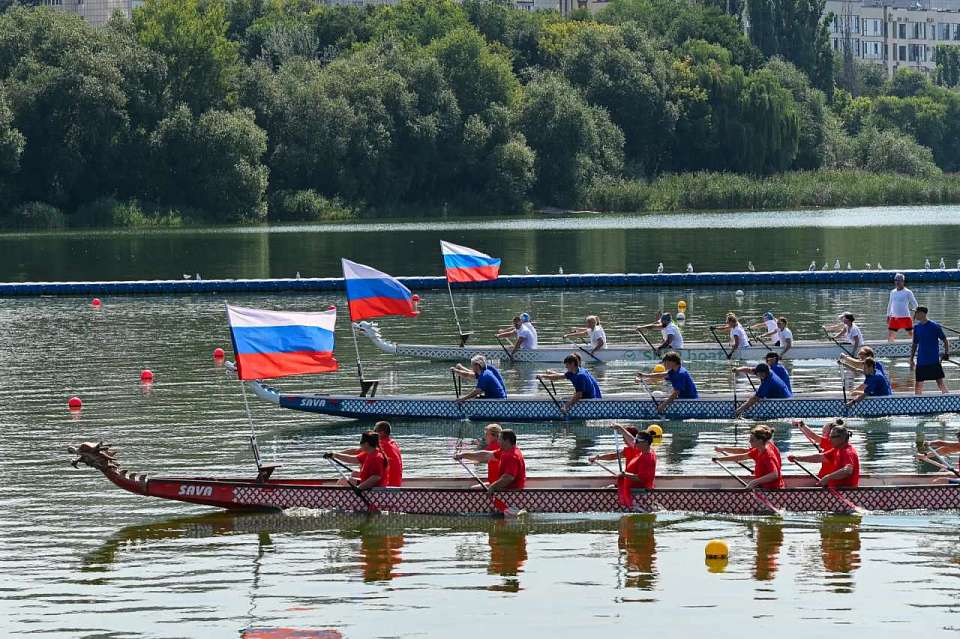 Торжественно отметили День Государственного флага в Воронеже