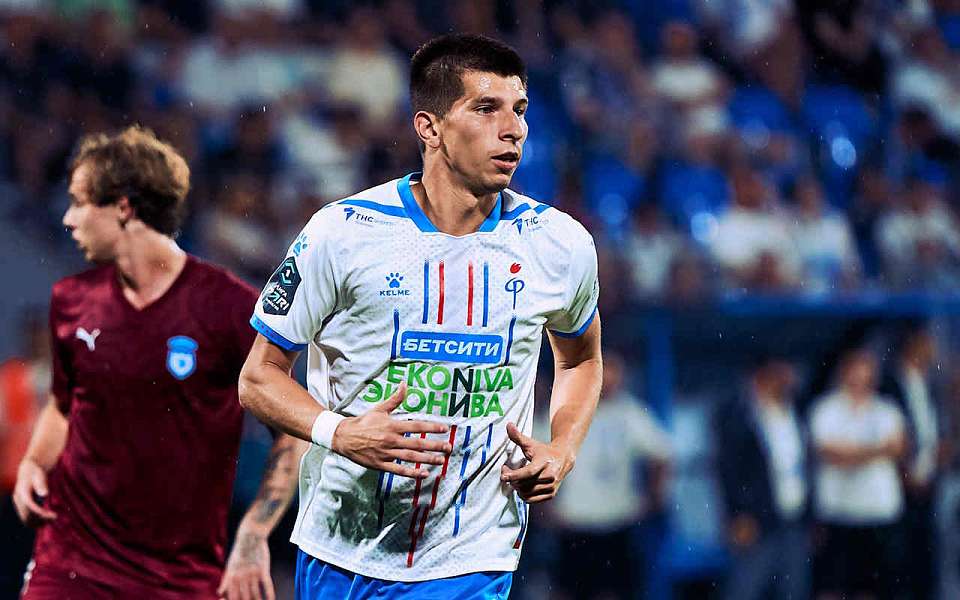 Игорь Юрганов из воронежского «Факела» включен в сборную тура