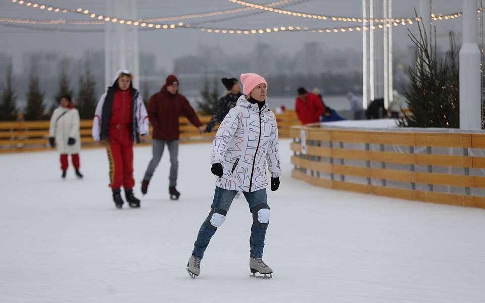График работы катка на Адмиралтейской площади изменился в Воронеже