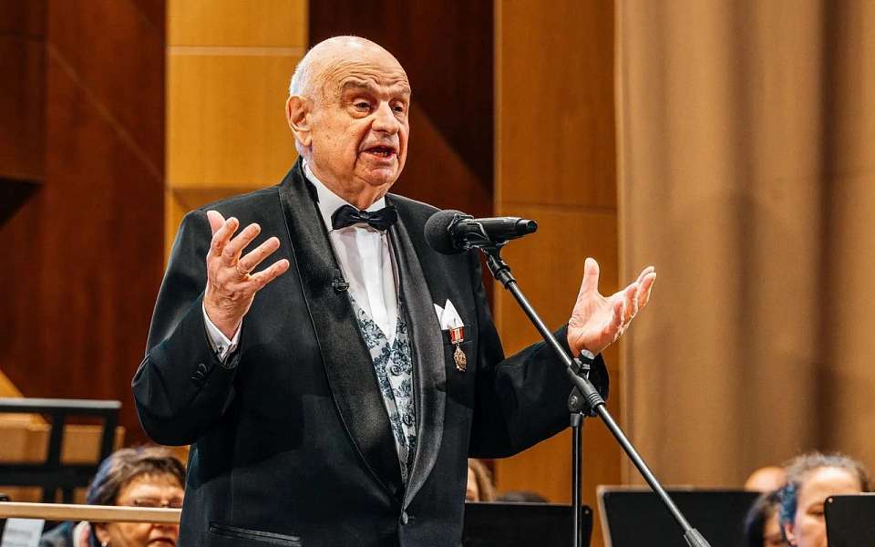 С 90-летием поздравил Бронислава Табачникова губернатор Воронежской области