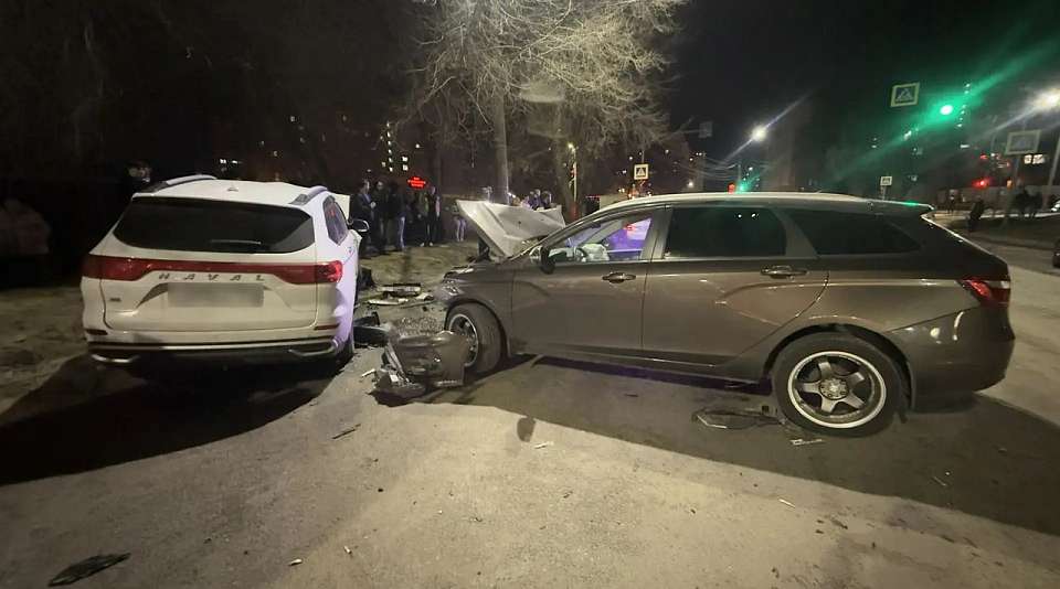 Массовое ДТП с пострадавшими автомобилистками устроил 32-летний водитель в Воронеже