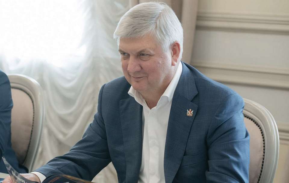 Александр Гусев официально вступил в должность губернатора Воронежской области после перевыборов