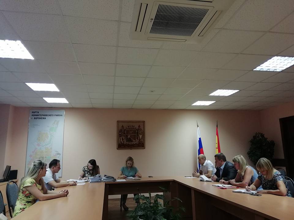 В Коминтерновском районе подвели итоги работы административной комиссии за второй квартал 