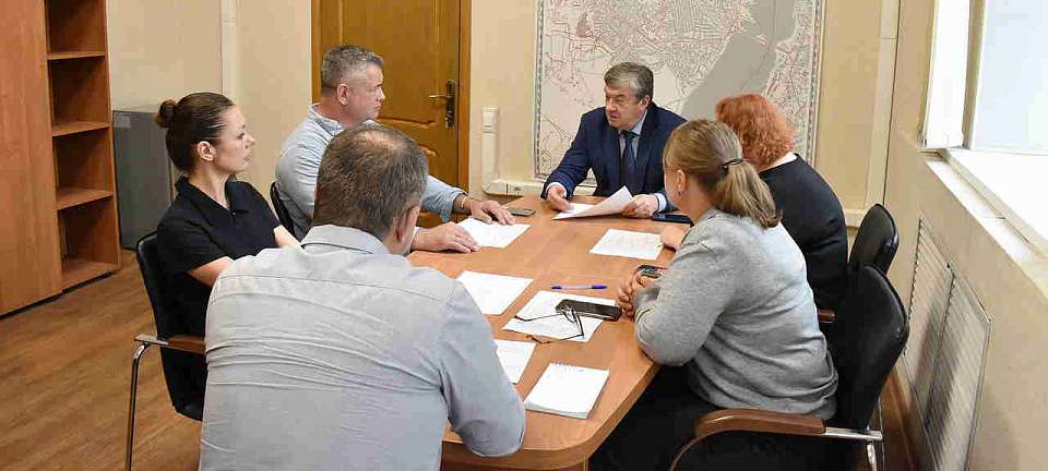 В Ленинском районе решают вопросы повседневной жизни горожан