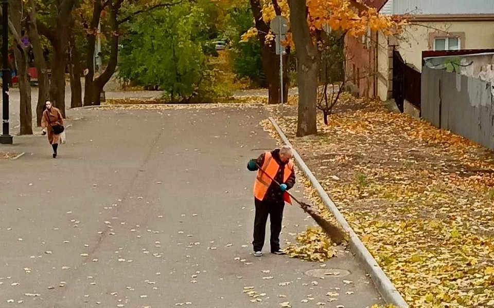 В Центральном районе продолжаются активные работы по наведению санитарного порядка