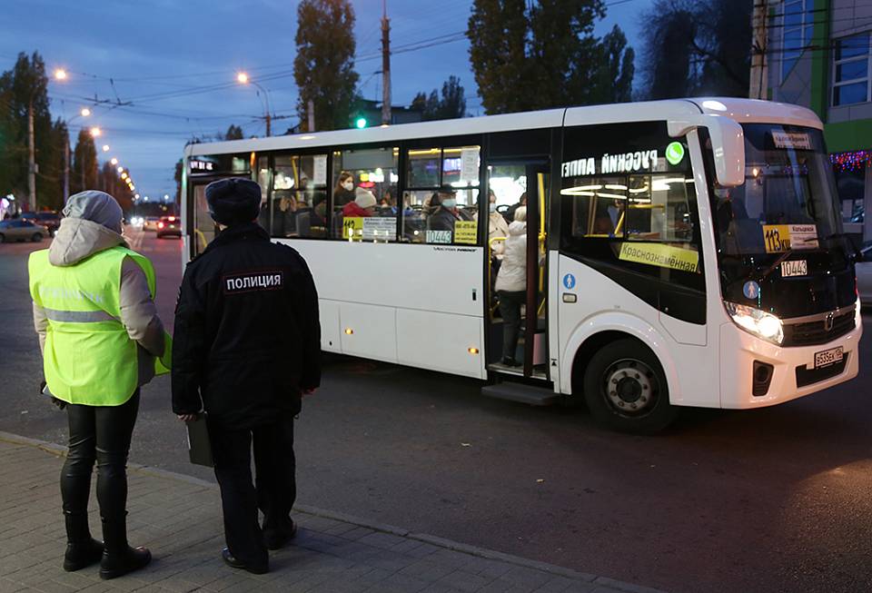 За 3 недели в Воронеже составили 84 протокола за нарушения масочного режима в маршрутках