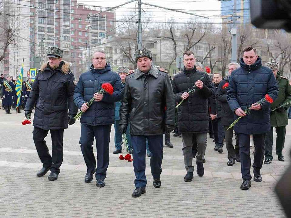 В Воронеже почтили память погибших участников локальных конфликтов и войн