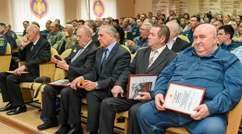 Ликвидаторов последствий аварии на Чернобыльской АЭС наградили в Воронеже