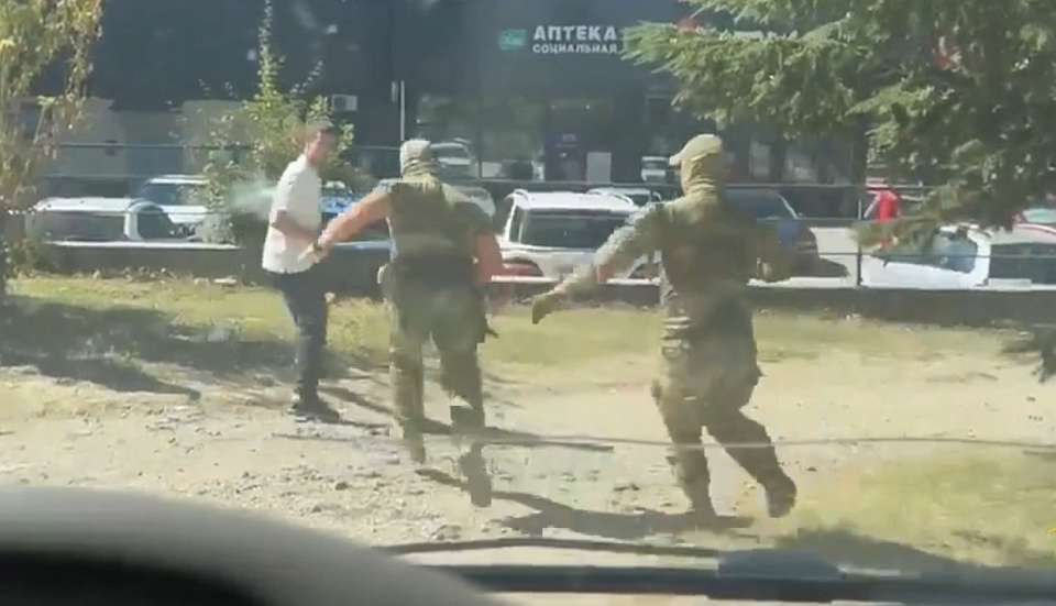 Воронежские силовики задержали 22-летнего крымчанина за организацию незаконного канала связи