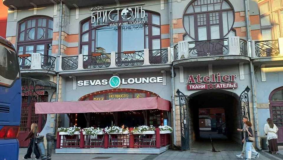 В одном из красивейших зданий центра Воронежа произошел пожар