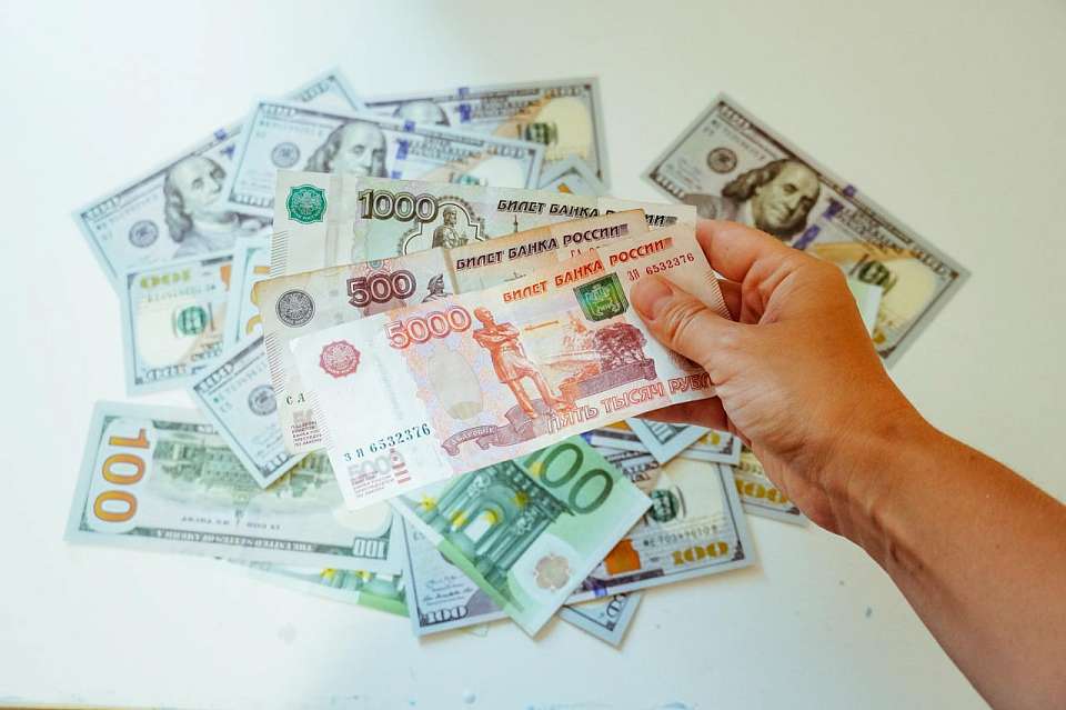 В Воронежской области суд встал на защиту женщины, на которую обманом повесили кредит