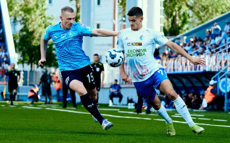 Подешевели 18 футболистов воронежского «Факела»