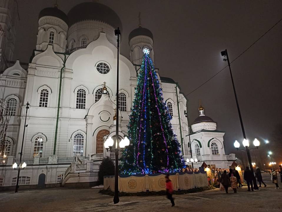 Как большевики, сами того не ведая, спасли православное Рождество