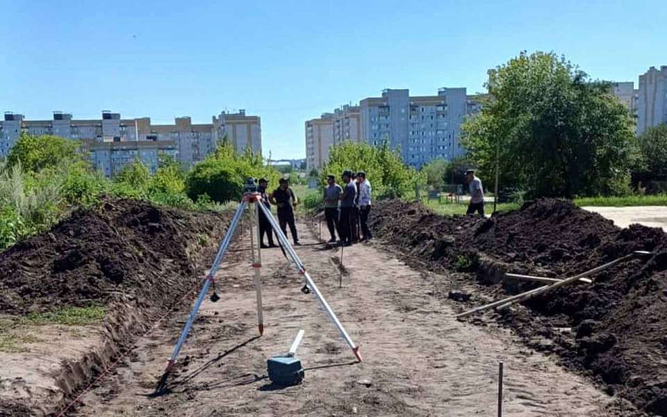 В Железнодорожном районе приступили к следующему этапу строительства и ремонта тротуаров