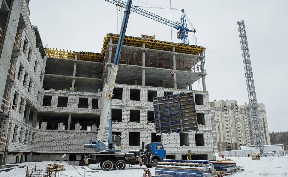 Как идёт строительство новой поликлиники в Воронеже, показал в соцсети Александр Гусев