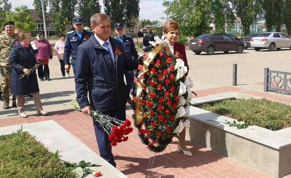Андрей Соболев почтил память защитников Отечества