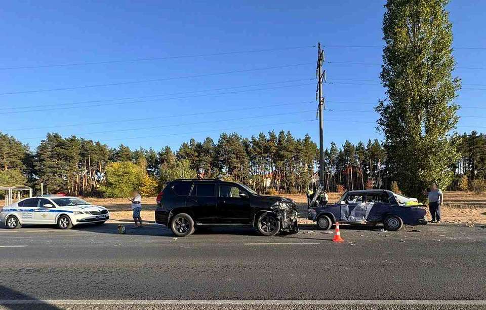 В ДТП в Советском районе Воронежа пострадали три человека