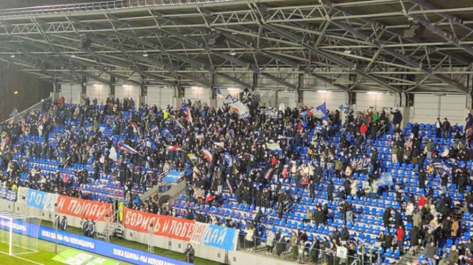 Почему оба тайма матча «Факела» начались с минуты молчания, объяснил воронежский губернатор