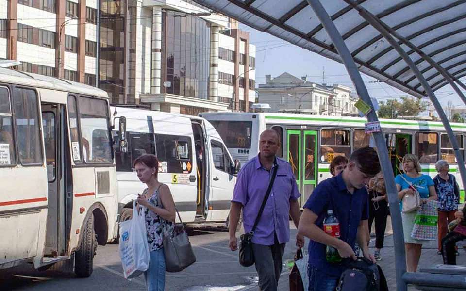 Схему движения 4 пассажирских маршрутов временно изменят в Воронеже