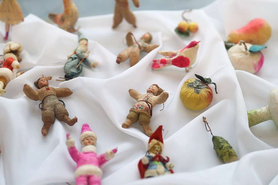 Выставка дореволюционных и советских ёлочных игрушек «Новогодняя сказка» открылась в Воронеже