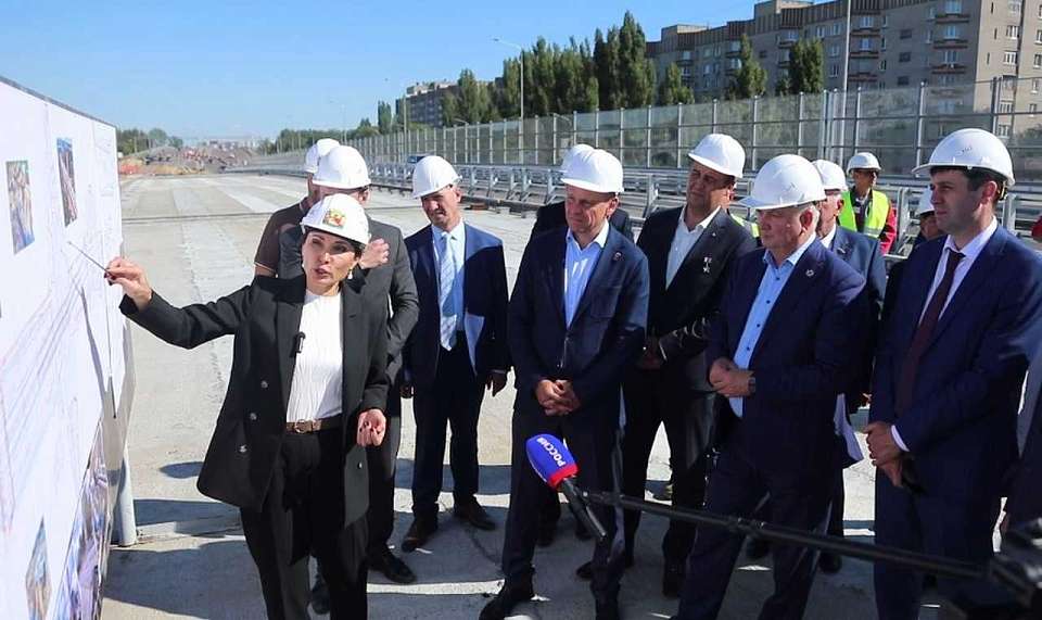 Движение по второй части эстакады на Остужевской развязке в Воронеже запустят до конца года