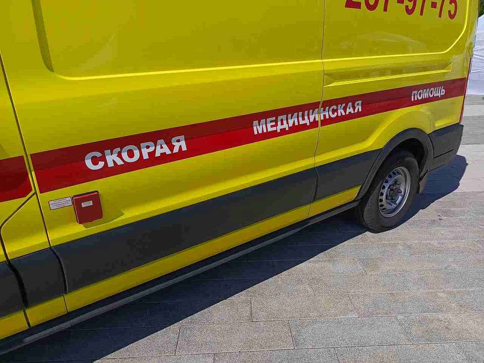 Пострадавшую при ударе ВСУ по пляжу в Архипо-Осиповке доставили в Воронеж