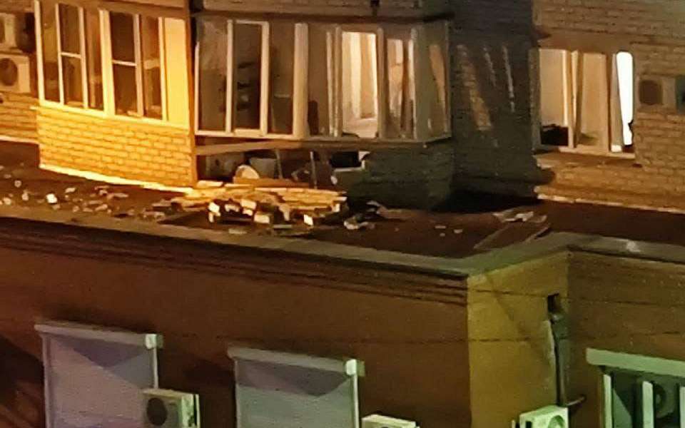Самогонный аппарат взорвался в многоэтажном доме в Воронеже