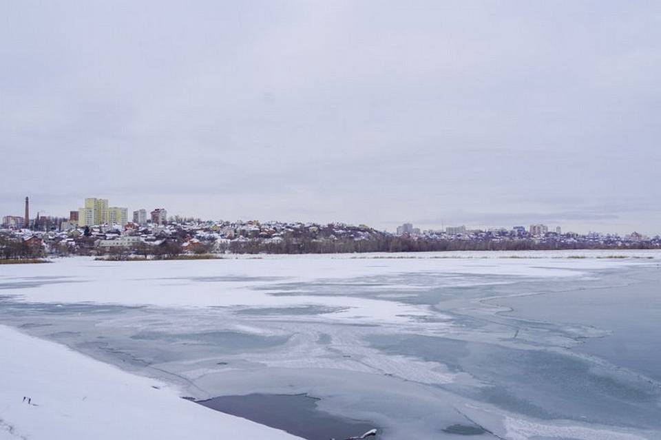 О ледовой обстановке на водохранилище на 13 марта рассказали воронежские спасатели