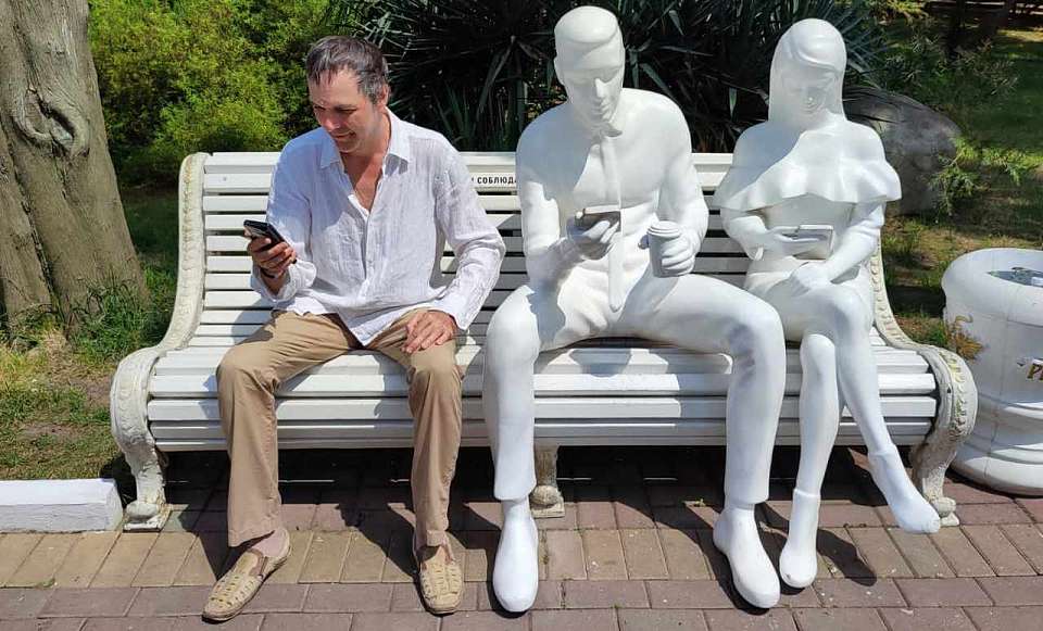 Сбои в звонках через Telegram и WhatsApp* объяснили воронежцам