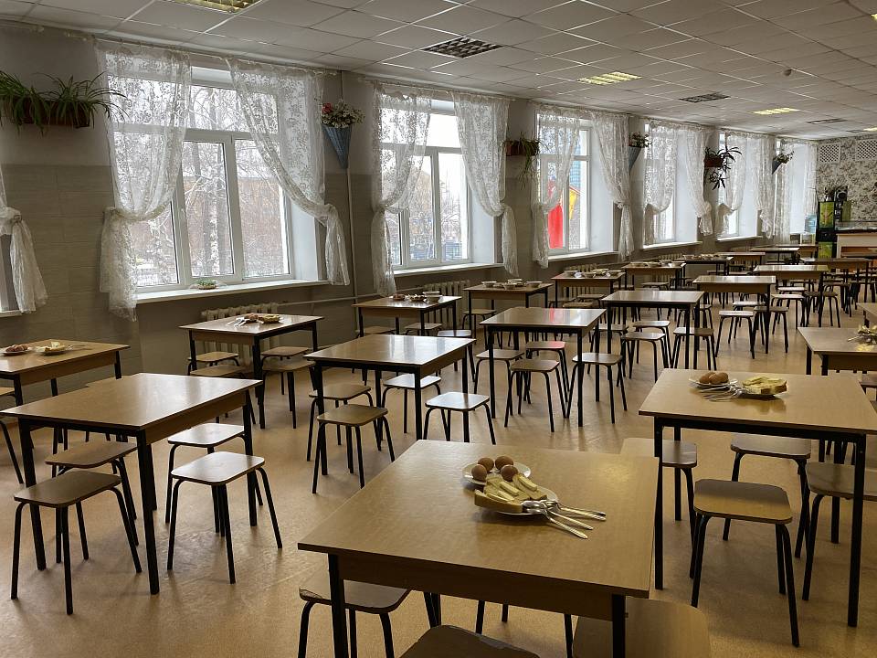 По программе «Единой России» и Минпросвещения в 2022 году отремонтировано 1100 школ в 75 регионах