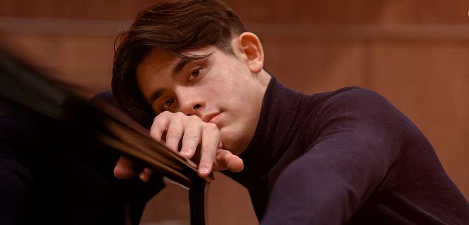 Воронежцы услышат Шопена и Рахманинова в исполнении британского пианиста Джорджа Харлионо