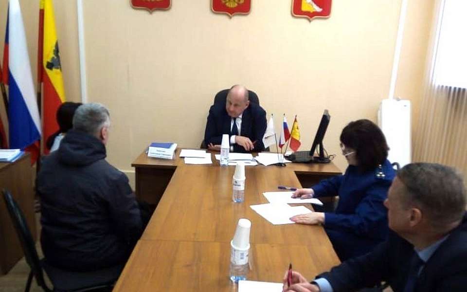 Первый замминистра здравоохранения региона провел прием граждан